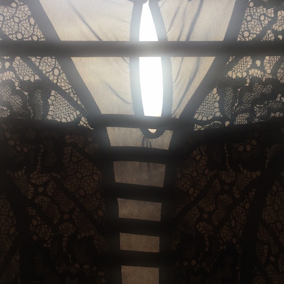 Lace Leotard - Picture 3 of 8